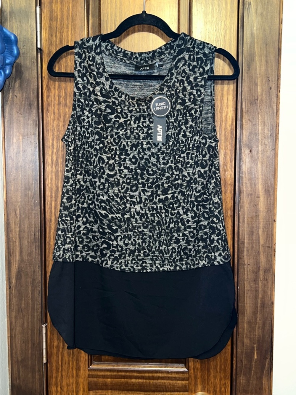 Kohl's Black & Gray Leopard Print Sleeveless Tunic
